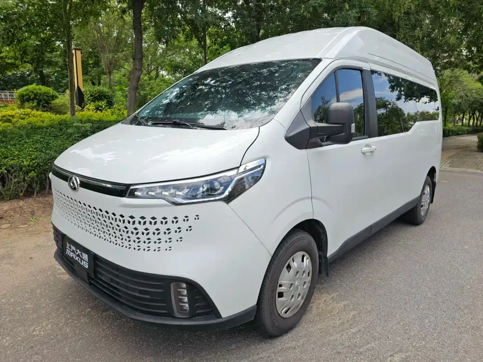 SAIC Maxus Xintu V70 Model 2.0T Elite Edition Automatic Long Wheelbase Medium Roof 6/7-Seater 2024