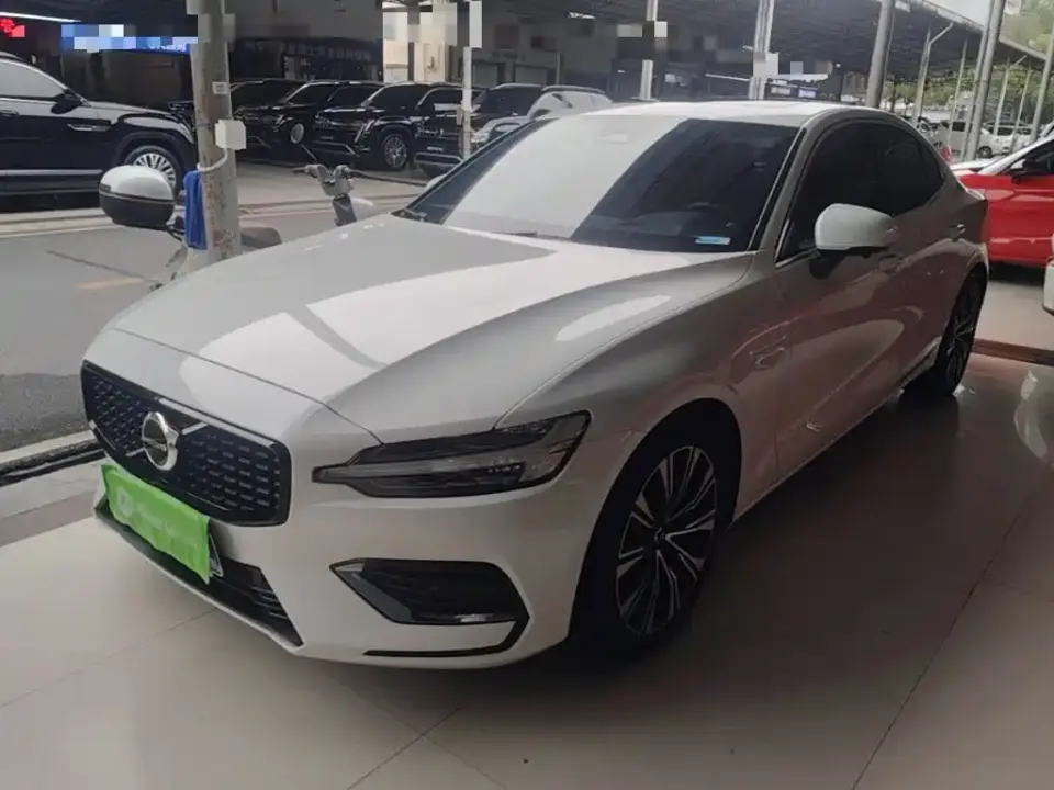 Volvo S60 B4 Smart Vision Luxury Edition 2023