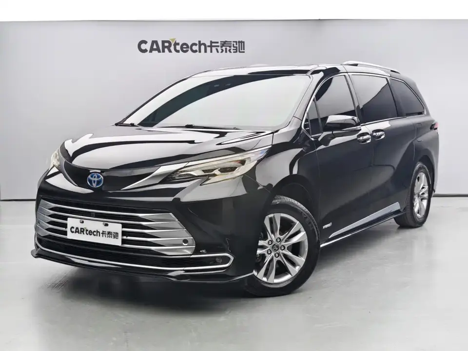 Toyota Sienna 2.5L Hybrid Platinum Edition 2022