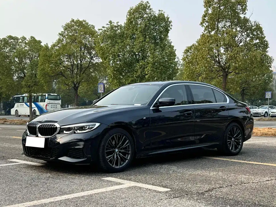 BMW 3 Series 325Li M Sport Package 2022
