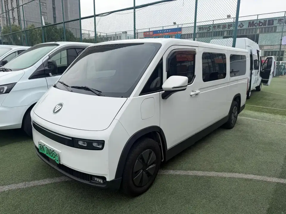 Foton Fengjing i7 Multi-purpose Long Wheelbase FWD CATL 66.67kWh ZhiYuan Edition Flat Roof Single Tire 7 Seater 2025