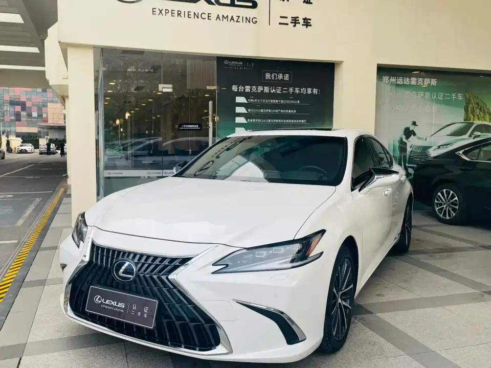 Lexus ES 300h Premium Edition 2021