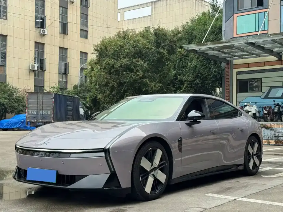XPeng P7 702km Long Range Edition 2025