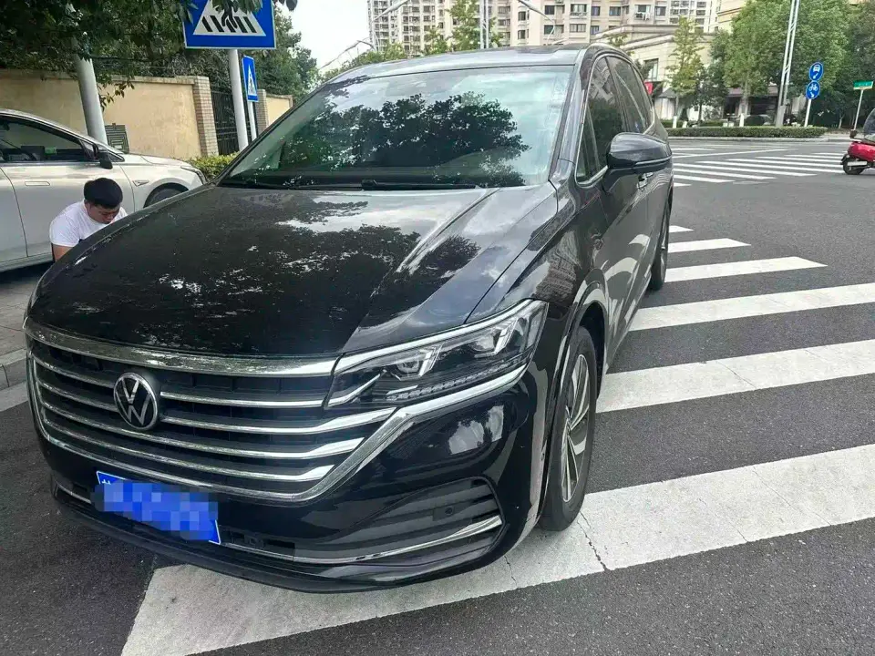 Volkswagen Viloran 380TSI Premium Edition 2023