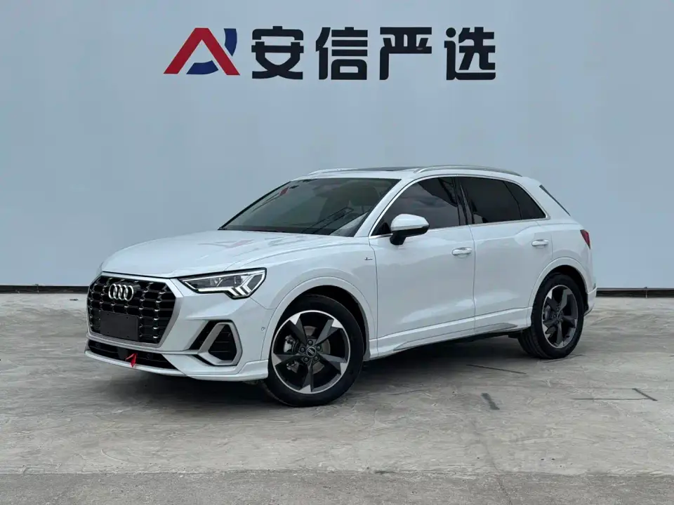 Audi Q3 35 TFSI Fashion Dynamic (1.4T) 2023
