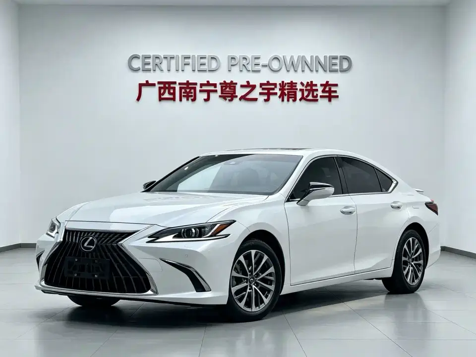 Lexus ES 200 Excellence Edition 2024