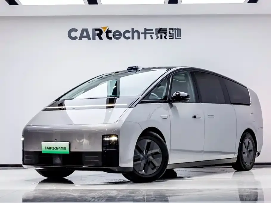 Li Auto MEGA Ultra 2024