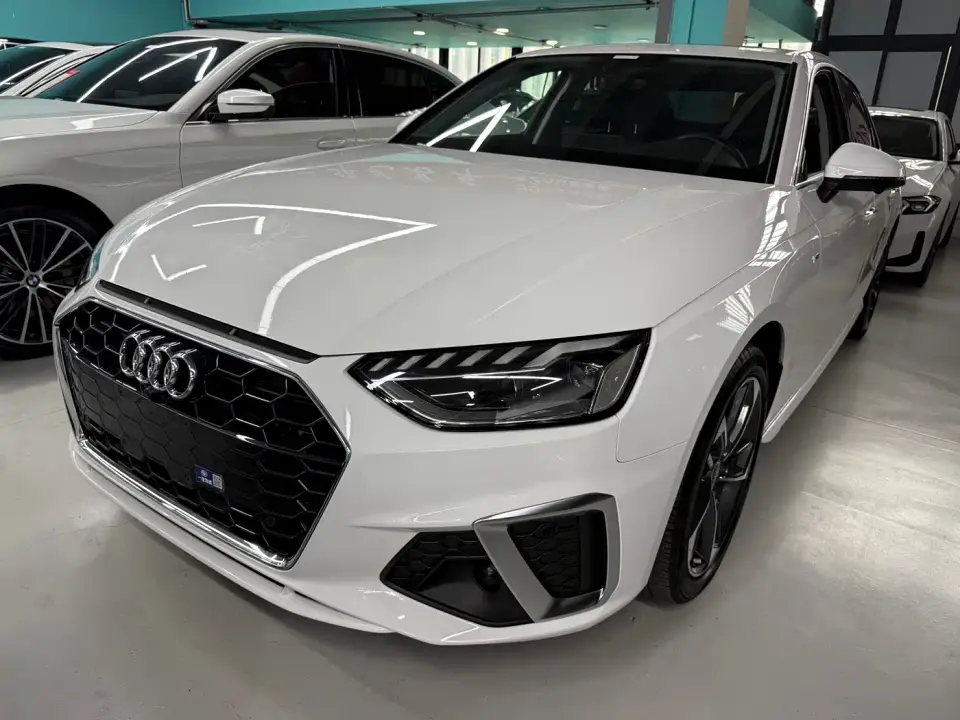 Audi A4L 40 TFSI Luxury Elegance 2022