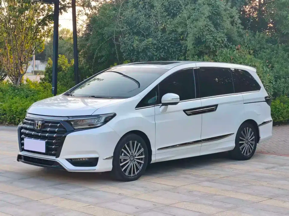 Honda Elysion 2.0L e:HEV Luxury 2022