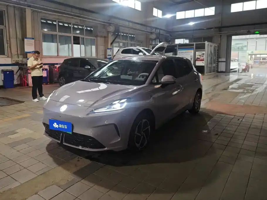 MG MG4 EV 2025