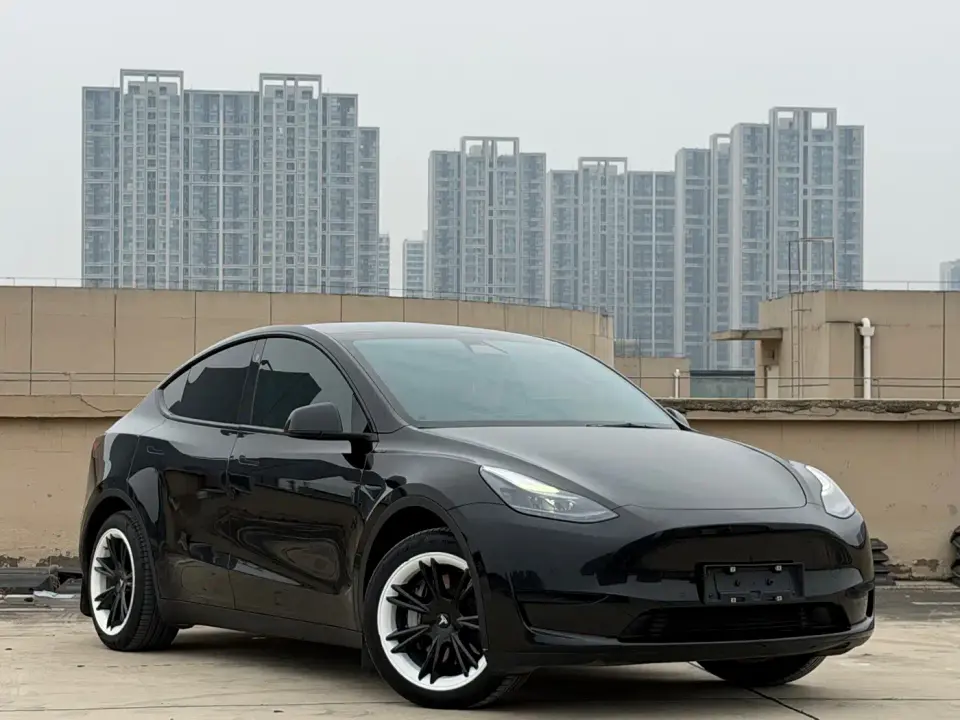 Tesla Model Y Facelift Rear-Wheel Drive Version 2023