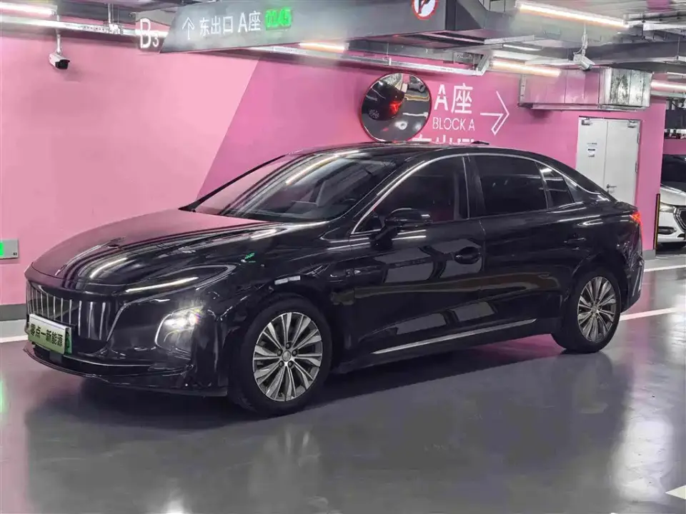 Hongqi E-QM5 431km Charging Enjoyment Edition 2023