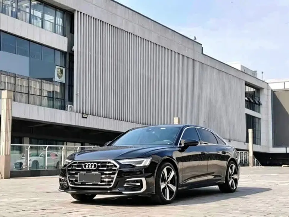 Audi A6L 40 TFSI Luxury Dynamic 2022