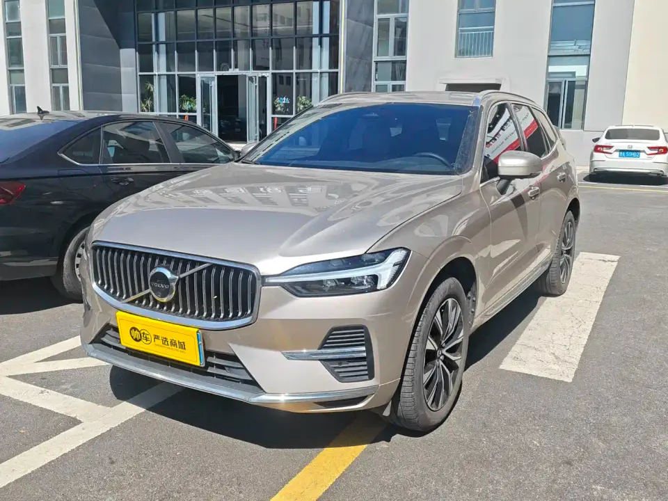 Volvo XC60 B5 AWD Zhiyuan Luxury Edition 2024