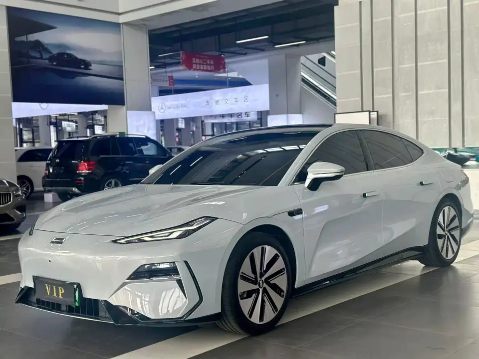 Geely Galaxy Galaxy E8 665km RWD Starship Voyager Edition 2024