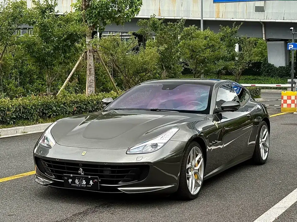 Ferrari GTC4Lusso 3.9T V8 2020
