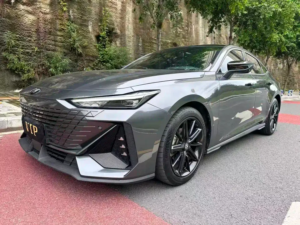 Changan UNI-V 1.5T Premium Model 2023