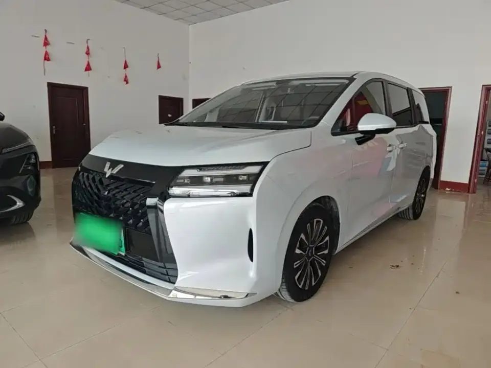 Wuling Motors Xingguang 730 New Energy Model Plug-in Hybrid Base Version 2025