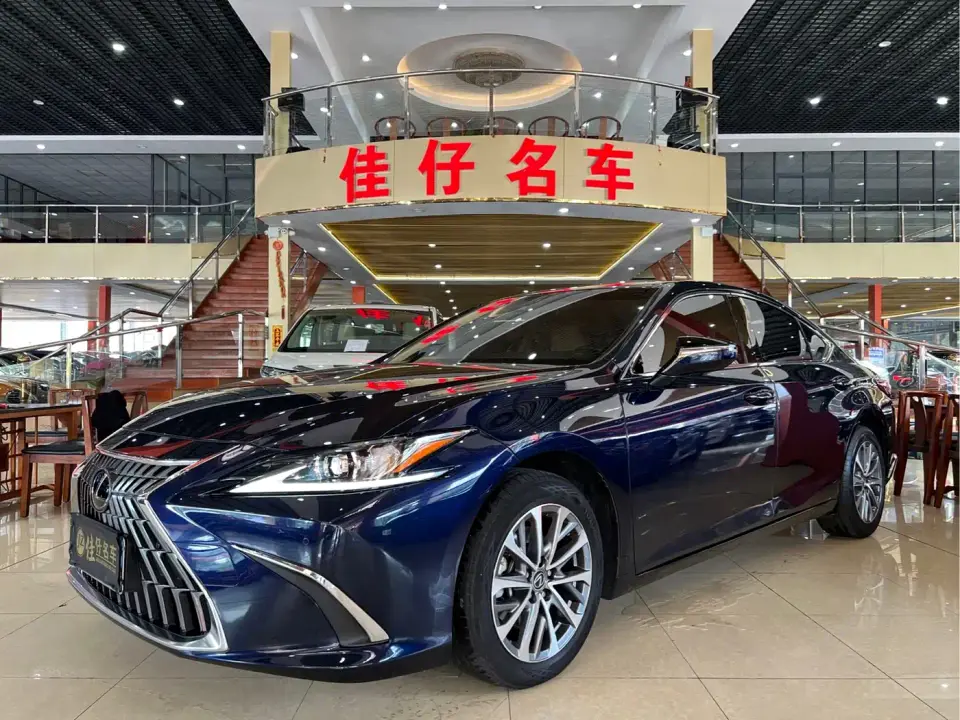 Lexus ES 200 Excellence Edition 2023