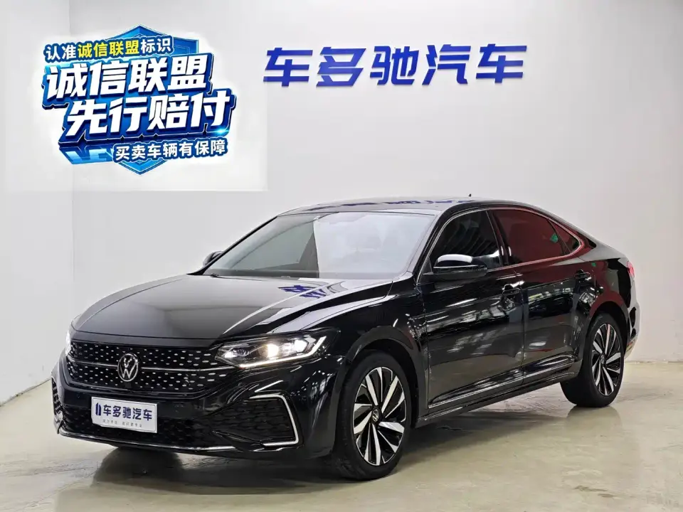 Volkswagen Passat 330TSI Starlight Elite Edition 2022