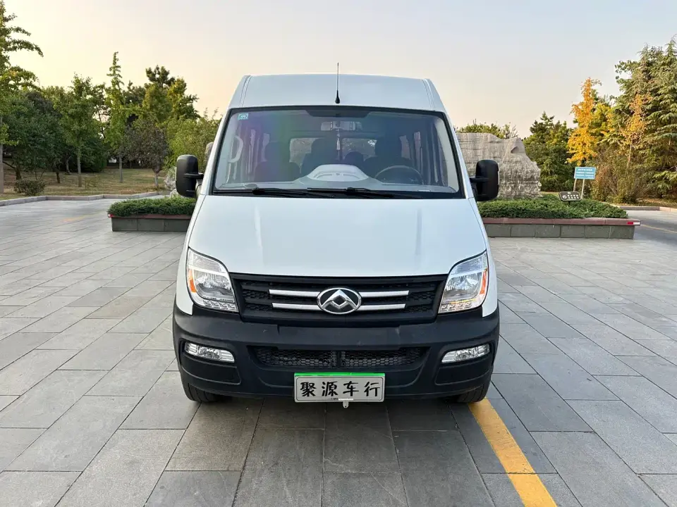 SAIC Maxus Xintu V80 2.5T Classic 6-Speed Manual Aoyuntong Facelift Short Wheelbase Medium Roof 5/6-Seater 2021