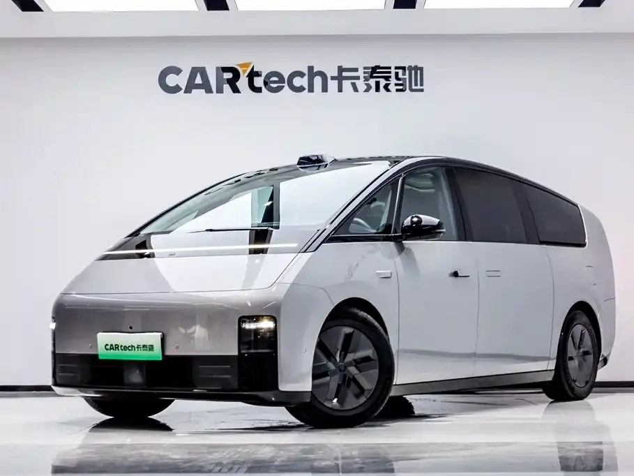 Li Auto MEGA Ultra 2024