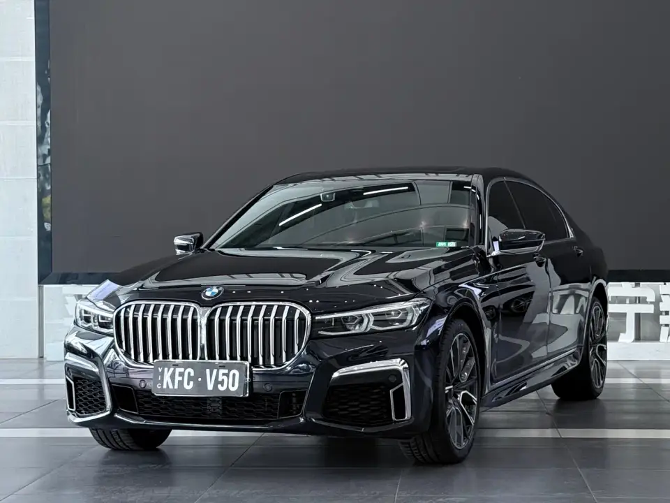 BMW 7 Series Facelift 740Li Leading M Sport Package 2021