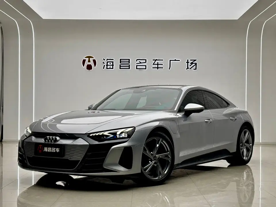 Audi RS e-tron GT Base Model 2024