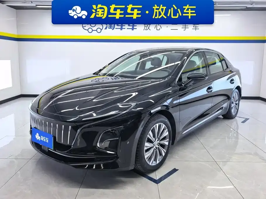 Hongqi E-QM5 500km Travel Edition 2024