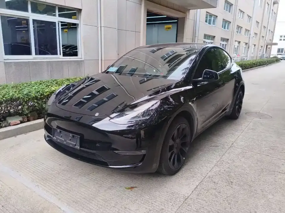 Tesla Model Y Long Range All-Wheel Drive Edition 2024