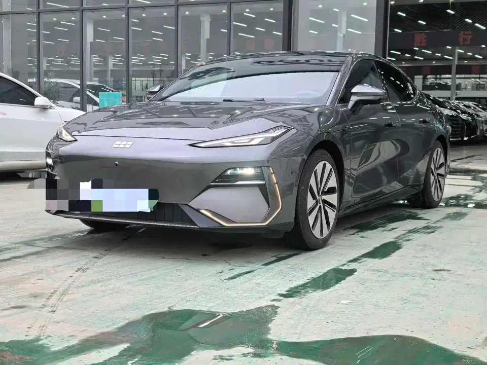 Geely Galaxy Galaxy E8 550km RWD PRO 2024