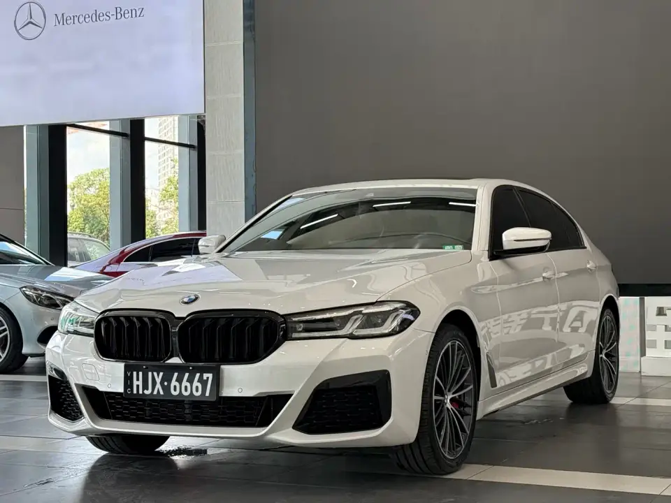 BMW 5 Series 530Li Leading M Sport Package 2022
