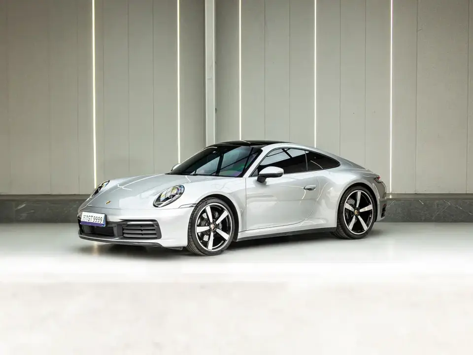 Porsche 911 Carrera 3.0T 2024