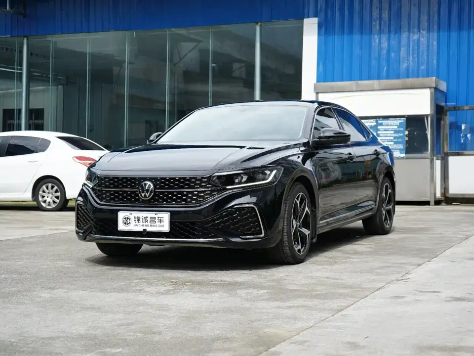 Volkswagen Passat 380TSI Starlight Dragon Soaring Edition 2025