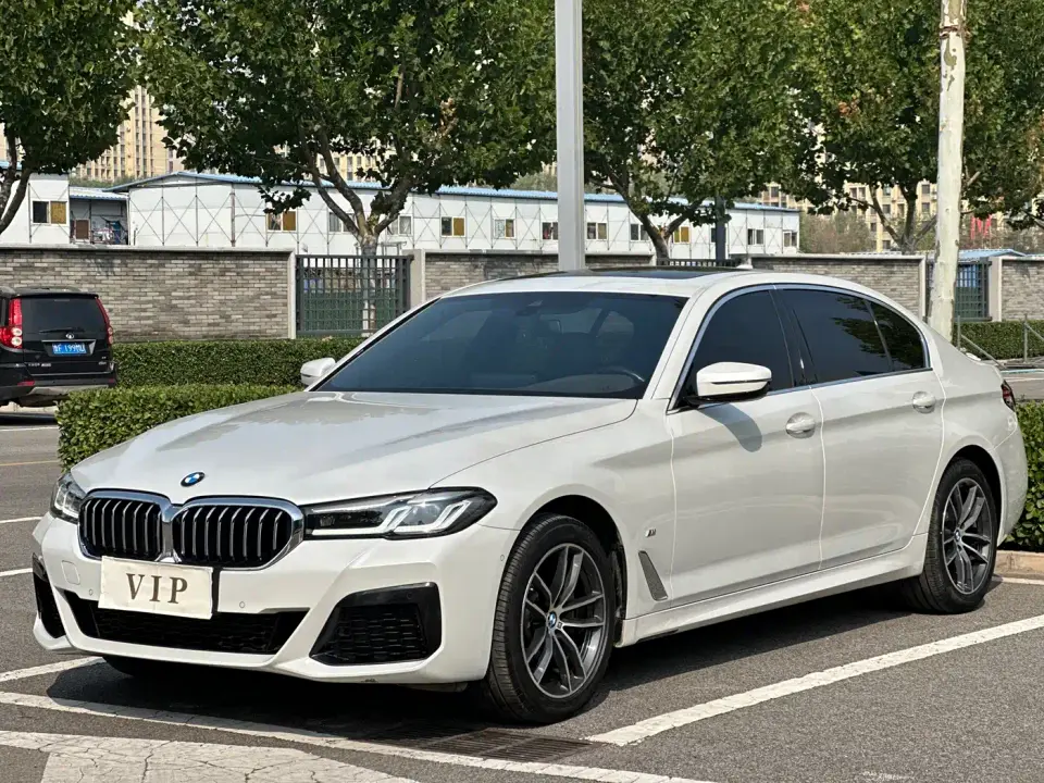 BMW 5 Series 525Li M Sport Package 2022
