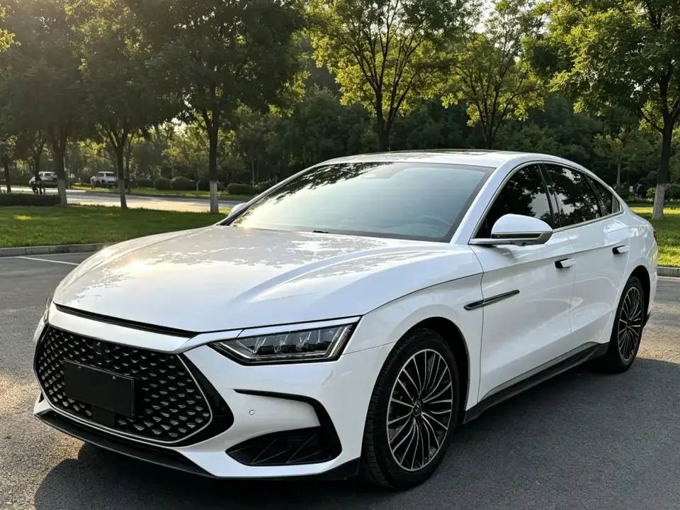 BYD Han DM-i 121KM Premium 2023