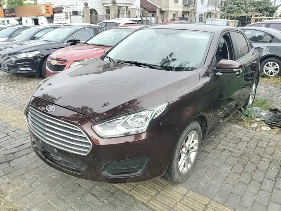 Ford Escort Facelift 1.5L Manual Quality Edition (TPMS) China VI 2020