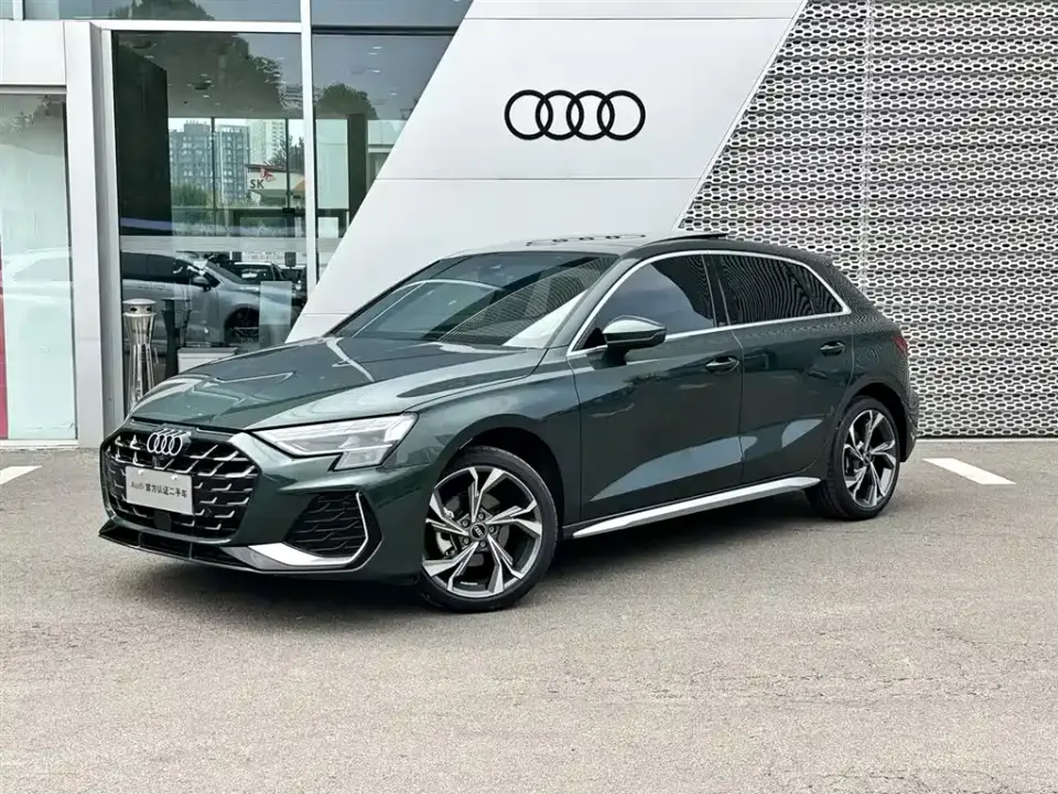 Audi A3 Sportback 35TFSI Flying Premium 2025