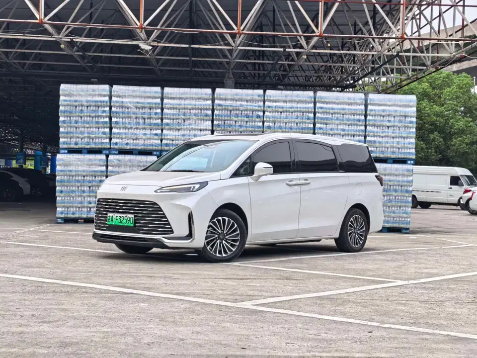 Buick GL8 New Energy Landlux Smart Edition 7-seater 2025