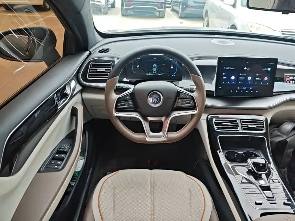 BYD Qin PLUS Glory Edition EV 510KM Leading 2024 — фото 7