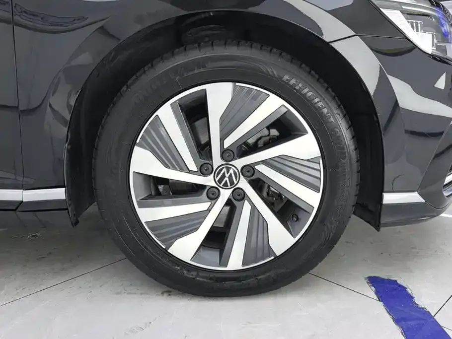 Volkswagen Magotan GTE Plug-in Hybrid GTE Luxury 2024 — фото 6