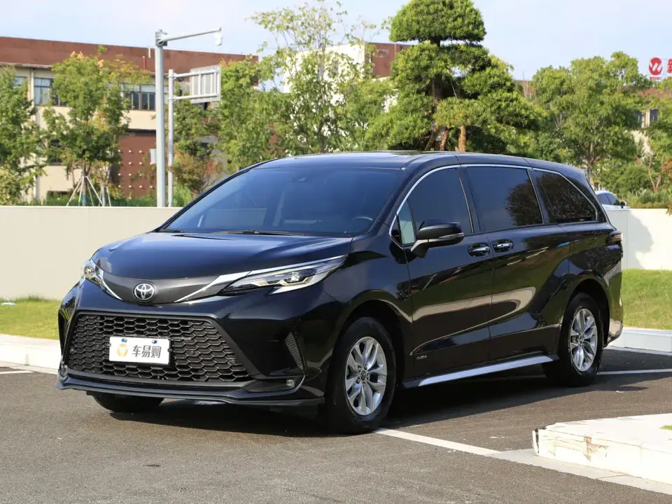Toyota Granvia 2.5L Hybrid Comfort 2024