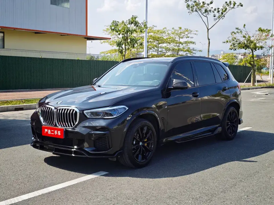 BMW X5 xDrive 30Li Premium M Sport Package 2022