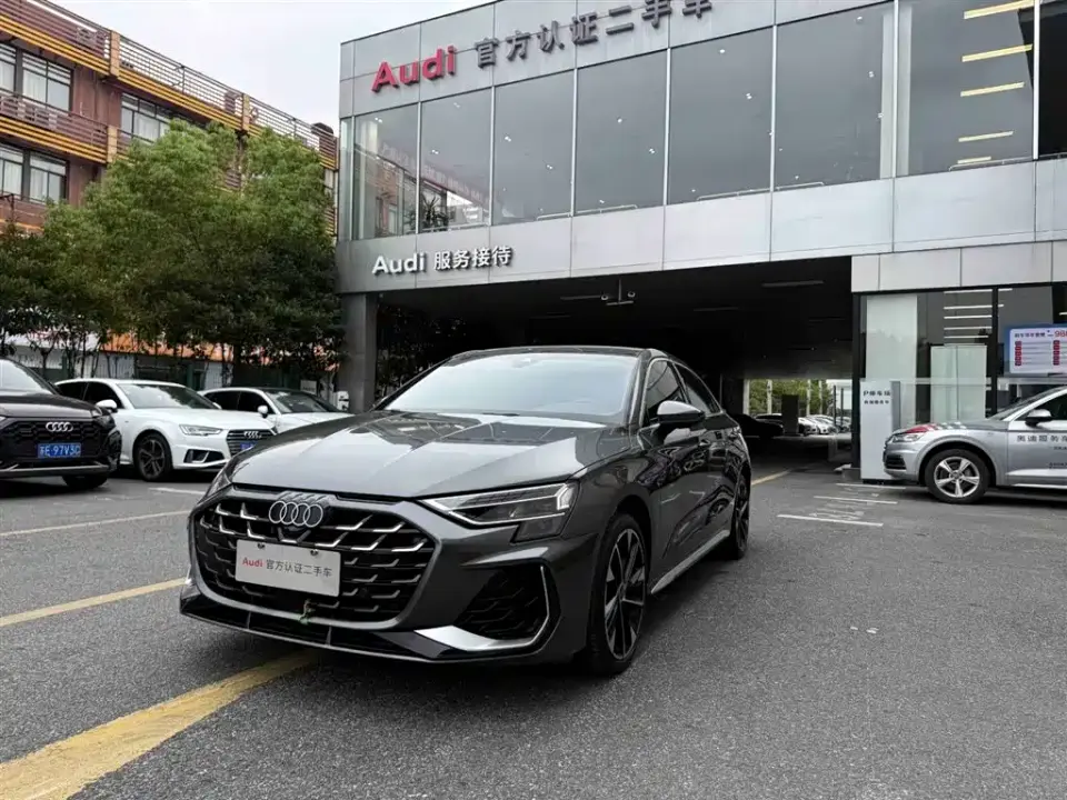Audi A3 A3L Limousine 35TFSI Flying Premium 2025
