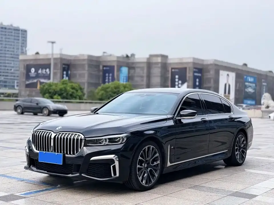 BMW 7 Series Model 740Li Leading M Sport Package 2021