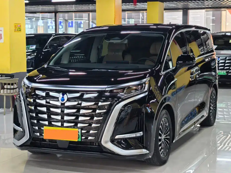 Denza D9 DM-i 980 AWD Prestige 2025