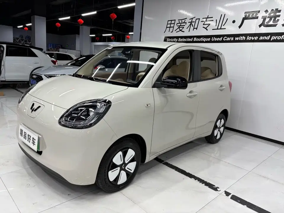 Wuling Motors Hongguang MINIEV 4-Door Advanced 2025