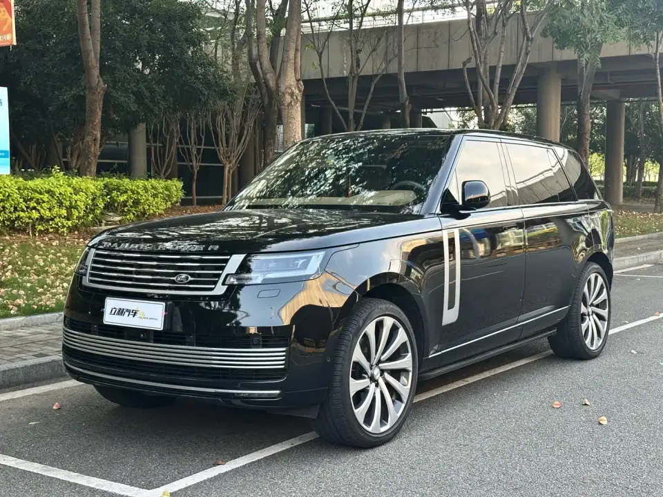 Land Rover Range Rover 3.0 L6 400PS SV Honor Genesis Extended 2025