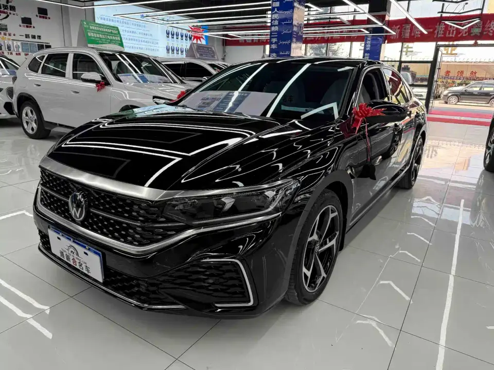 Volkswagen Passat Model 380TSI Starlight Elite 2024