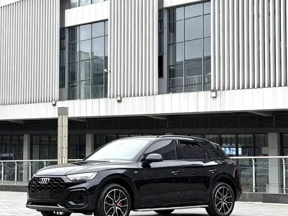 Audi Q5L Model 40 TFSI Luxury Dynamic 2024